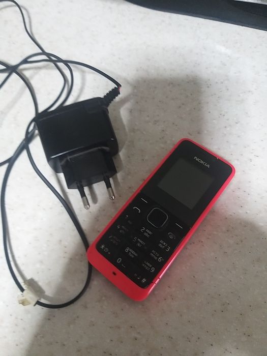 продаётся сотовый телефон