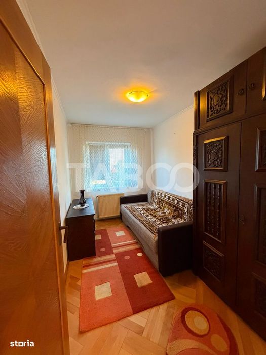 Apartament 3 camere etaj 1 de inchiriat zona Scoala de Inot Sibiu