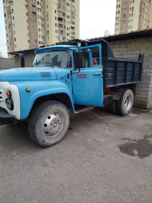 Зил самосвал продаётся.