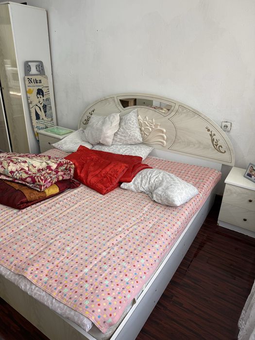 Спальный гарнитур