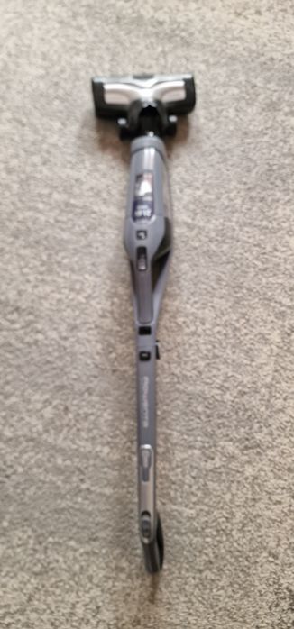 Aspirator vertical Rowenta Dual Force  2 in 1