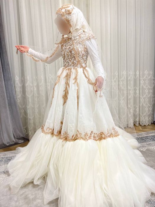 To’y marosim salom uchun ko’yne yengi kiyilmagan  fata 2 ta