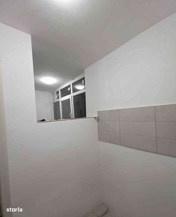 Garsonieră cu balcon, etaj 2