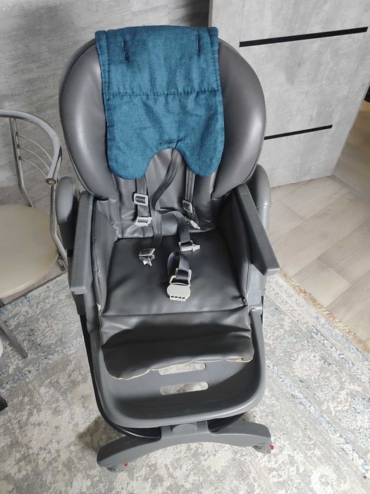 Продам стульчик для кормления