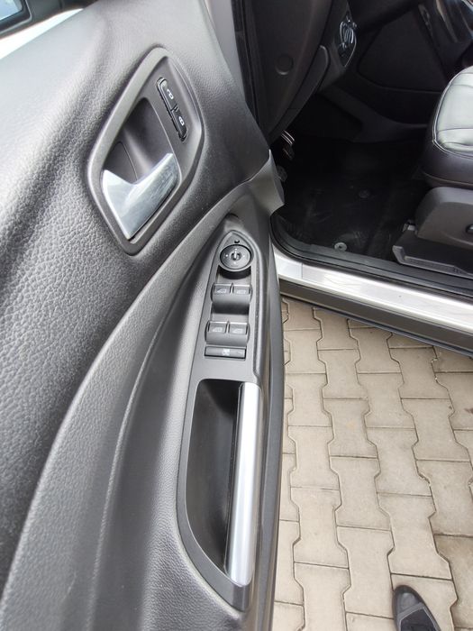 Ford Kuga 2013 | 4x4 permanent | Keyless | Cameră | Pilot | 2 chei