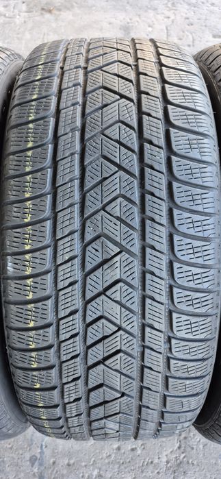4 anvelope iarna Pirelli,fata 275/45/21,spate 315/40/21.Pret pe bucata