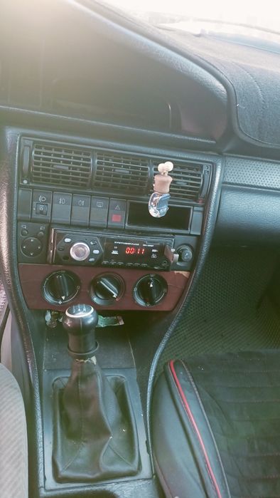 Машина хороший состояние.