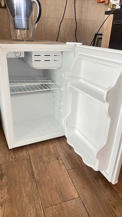 Frigider compact VORTEX ~66L – nou, ideal pentru spații mici