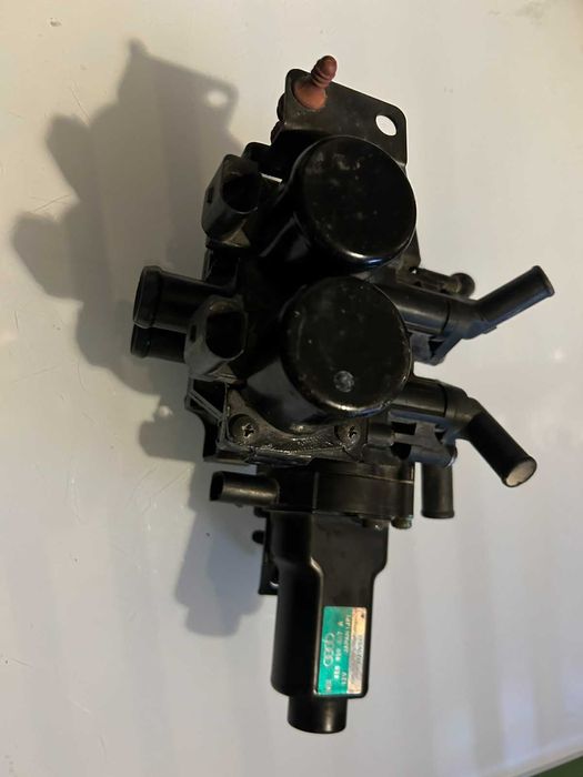 клапан парно водна помпа Audi A8 D3, 3.0tdi 2002-2010 г. #013S