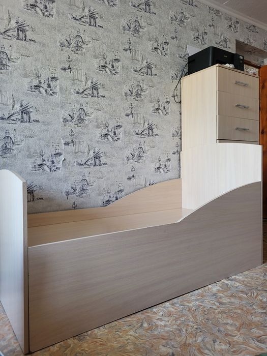 Кровать детская с бортами без матраса