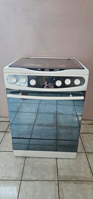 Продам газ плиту