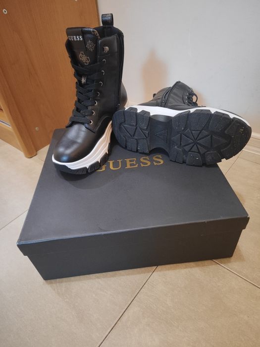 Зимни боти Guess