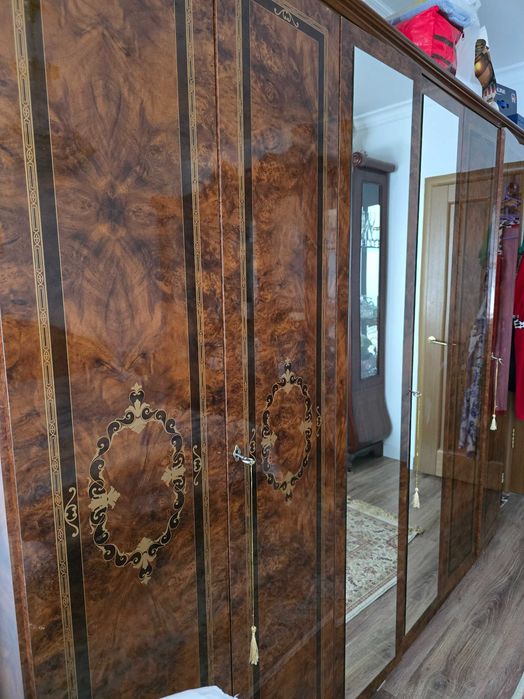 Спальный гарнитур