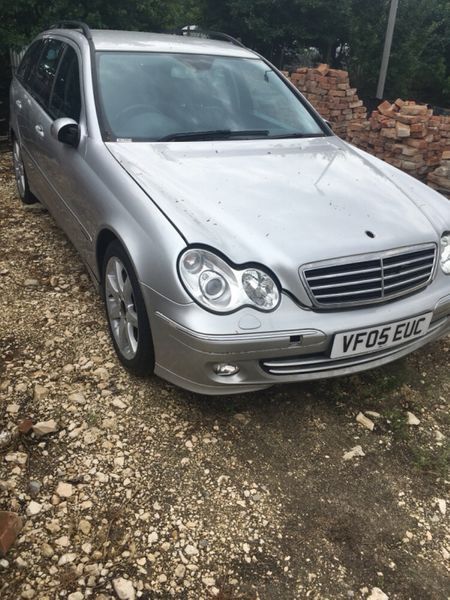 Мерцедес Ц класа /Mercedes W203 face на части / C clasa na chast