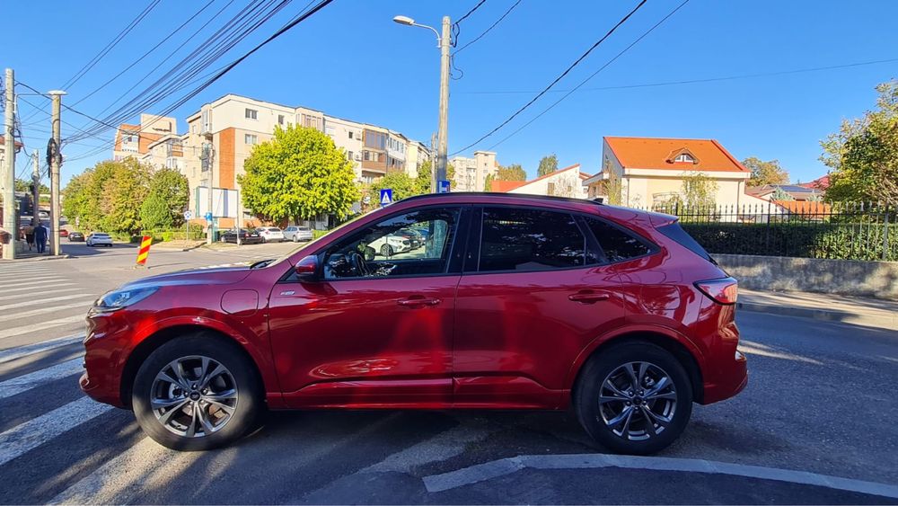 Ford Kuga ST Line X/ 2023 / Plug In Hybrid