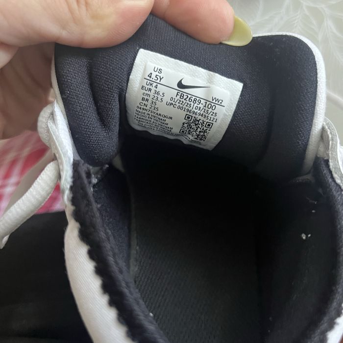 Баскетболни маратонки NIKE