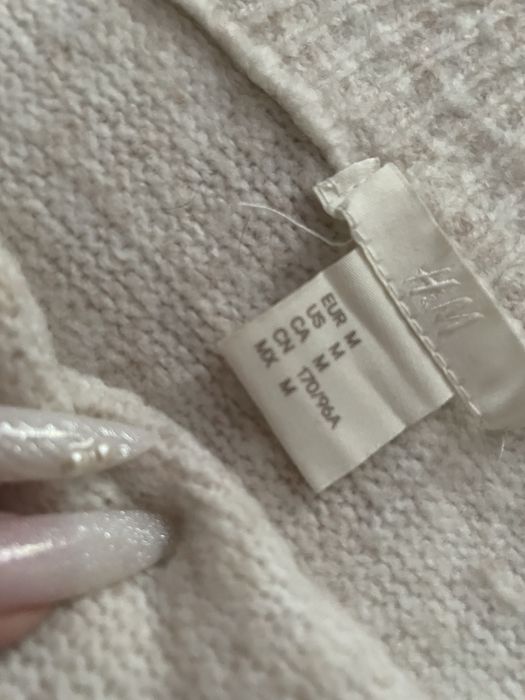 свитер h&m с открытыми плечами