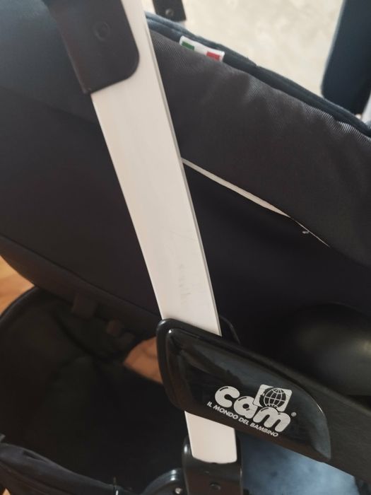 Vînd Cărucior folosit