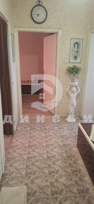 Продава се Двустаен апартамент в Казанлък - 73 кв.м за 1220 €/кв.м - Снимка #2