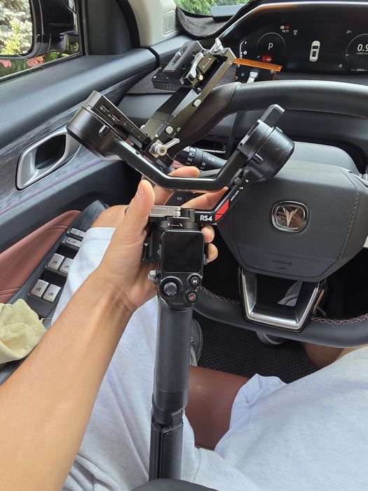 Продам стабилизатор dji rs4