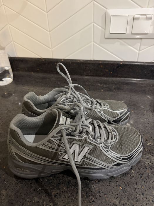 New balance 740