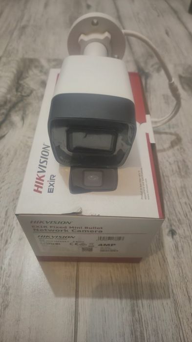 Cameră supraveghere IP 4MP Hikvision DS-2CD1043G2-I – nouă (PoE)