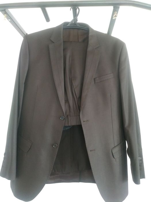 Костюм ерлерге арналған. Мужской костюм.