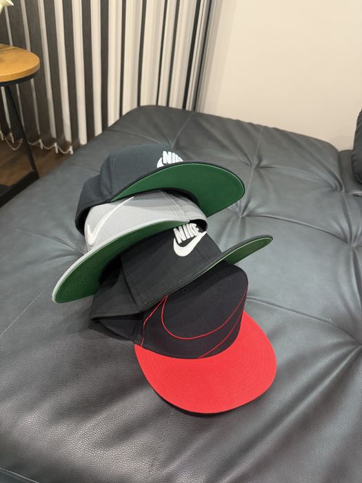 Nike XL шапки с козирка-4 броя