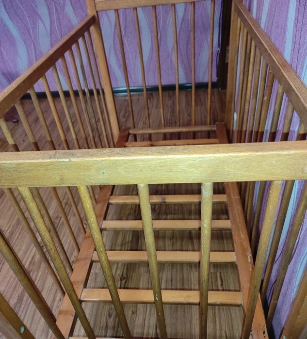 Срочно продается детская деревяная кровать