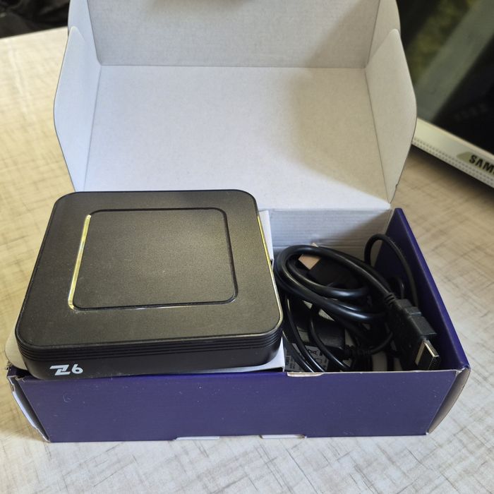SAMSUNG 32 talik televizor. Smart Box bilan