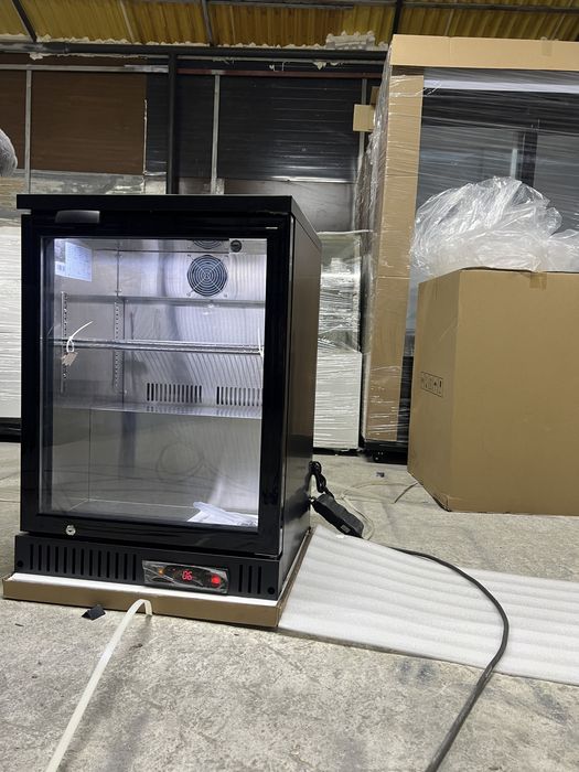 Vitrina frigorifica minibar MOD150, 60x54x84 cm, LED, racire ventilata