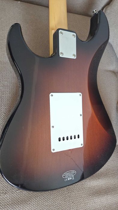 Yamaha Pacifica 012