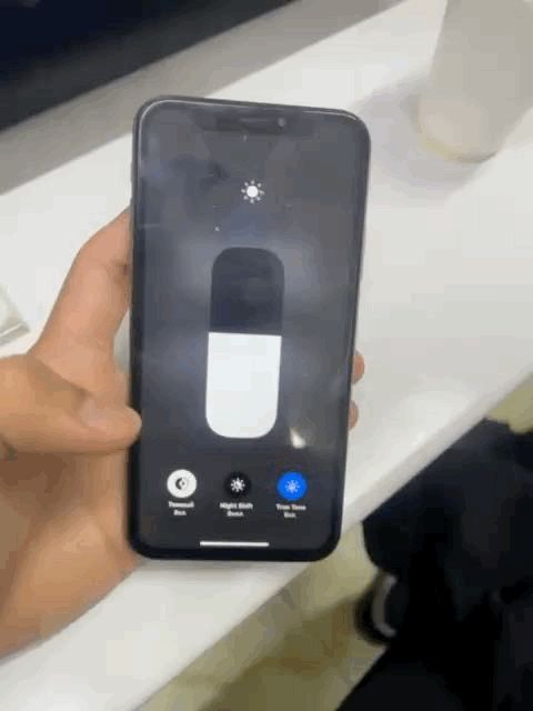 Айфон XS золотого цвета