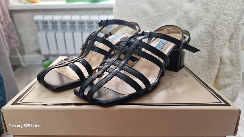 Продам летние босоножки