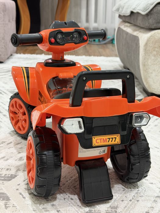 детский толокар каталка квадроцикл