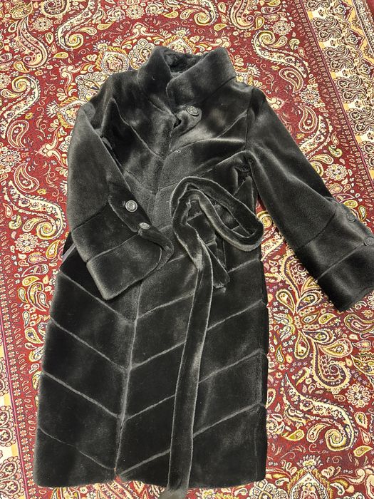 Шуба в отличном состоянии , отдам не дорого