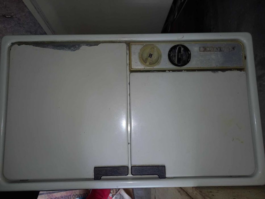 Стара пералня  "Золушка" със следи от употреба