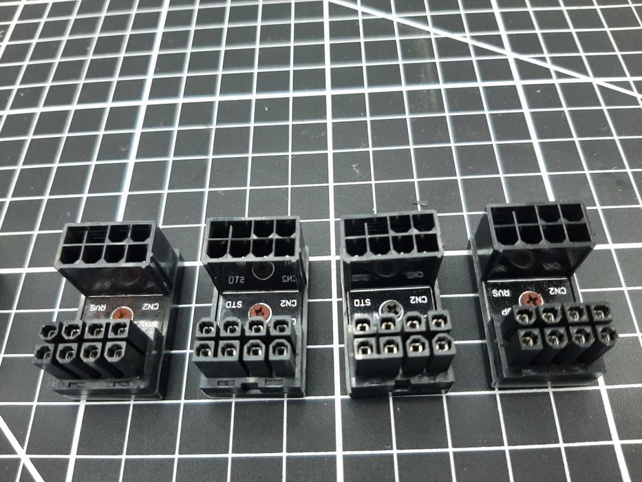 Adaptor 90 grade alimentare placa video