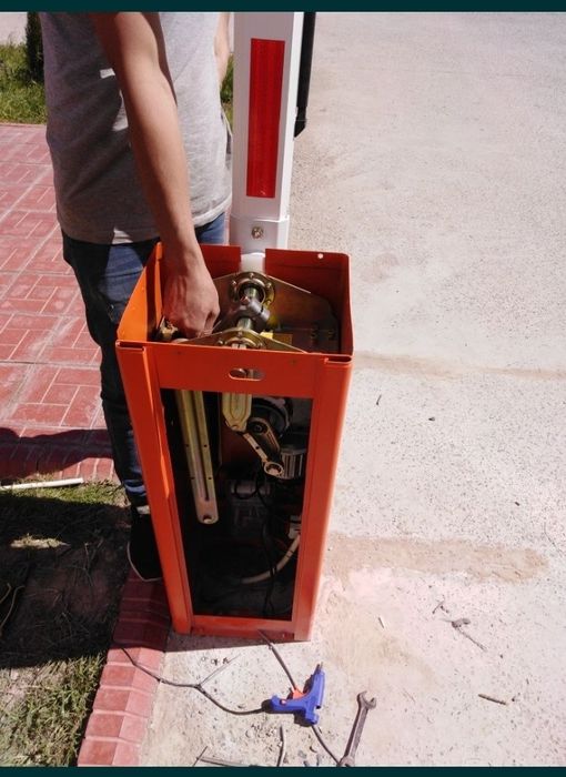 Шлагбаумы. УСТАНОВКА. Обслуживание. Пульты для шлагбаумов