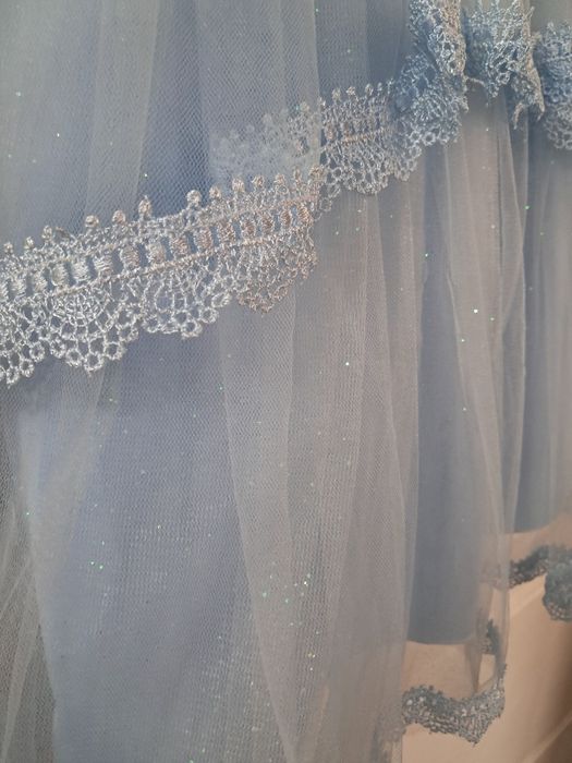 Продам очаровательное платье для девочки до 5-6 лет