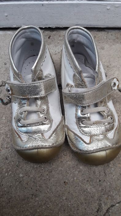 Обувки сандалки  24 и 22 номер за момиче