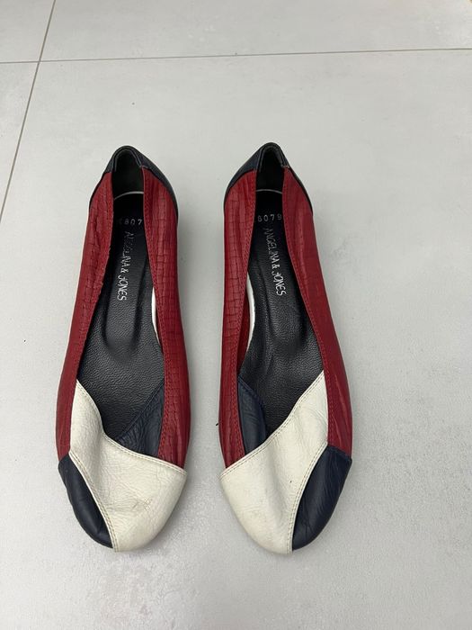 Vand pantofi piele