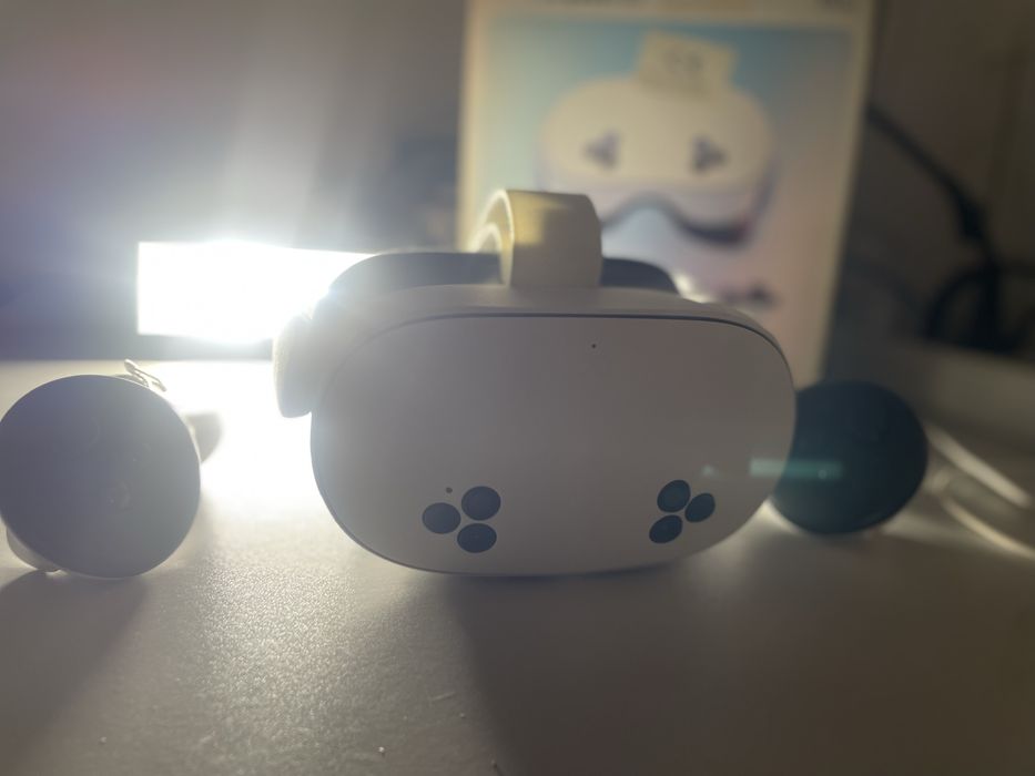 Vand schimb Oculus quest 3s tot in garatie folosit putin