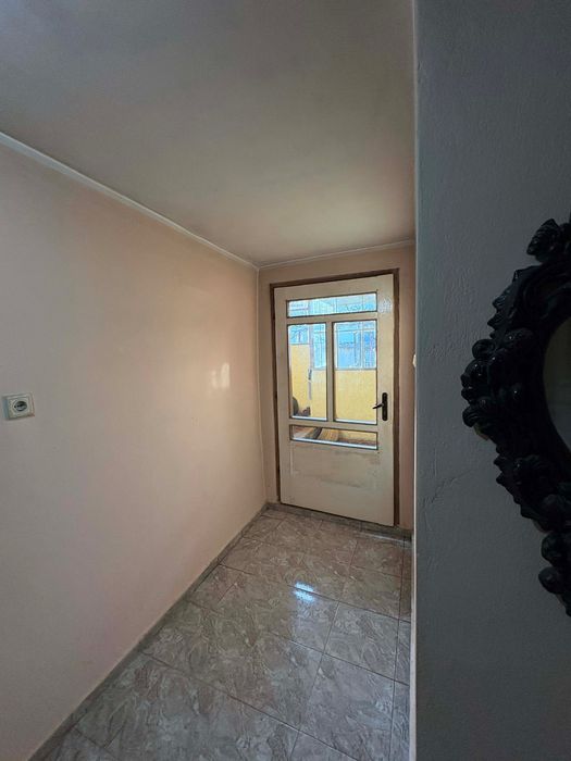 Голяма двуетажна къща в с. Камен | на 50 км. от В. Търново
