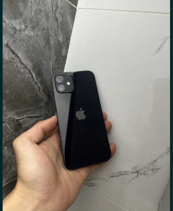 Срочно продам Айфон 12