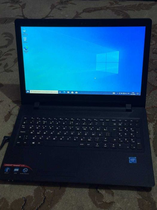 Ноутбук сотилади