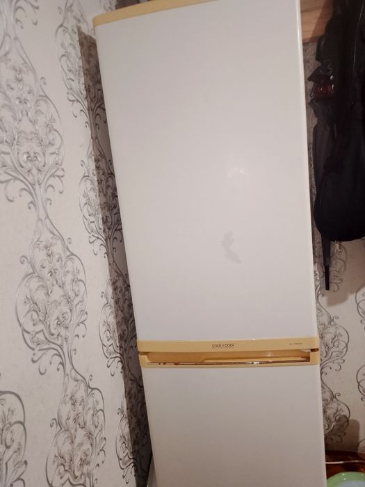 Стиралка Indesit и холодильник Samsung