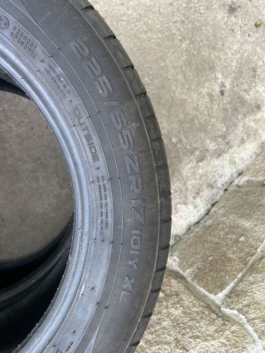 225/55/17 Nokian