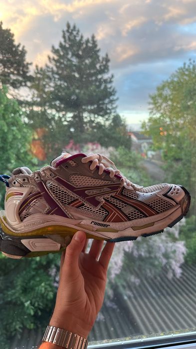 Balenciaga Runner 43