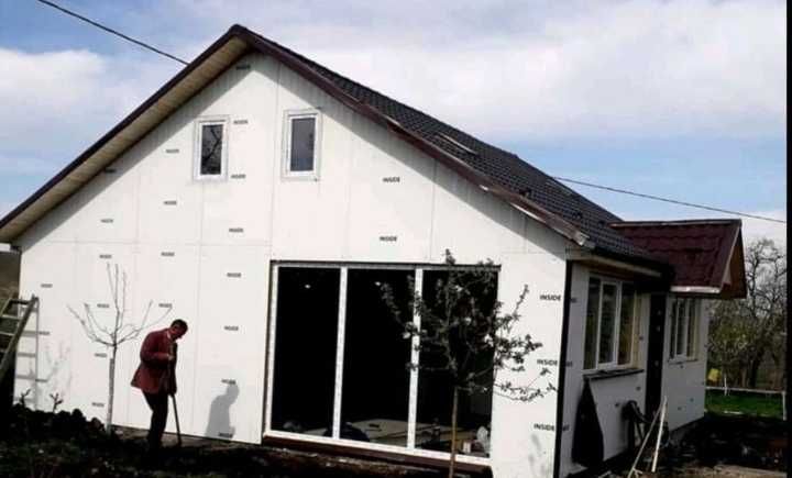 Vand casa moderna pe structura metalica, din containere modulare